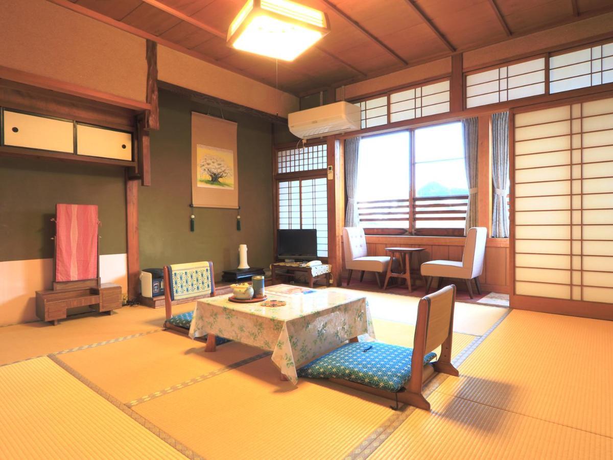 טויוקה Ougiya Ryokan מראה חיצוני תמונה